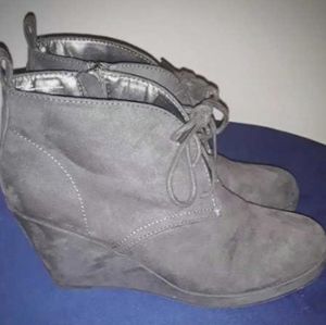 Grey platform wedges